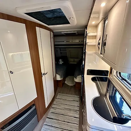 Mereaeaerne Caravan Vormsi Saarel Hosby